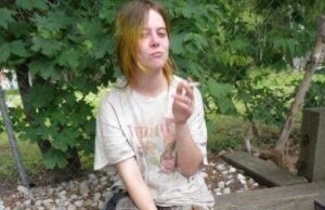 Streuner Fotze sucht Ficker gegen Taschengeld