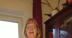 Dumme Ficksau lässt sich von jedem Ficken Dumme Ficksau lässt sich von jedem ficken