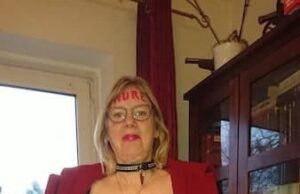 Dumme Ficksau lässt sich von jedem Ficken Dumme Ficksau lässt sich von jedem ficken