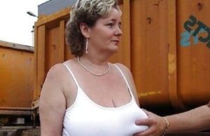 Dauergeile Hobbyhure gegen Taschengeld ficken Dauergeile Hobbyhure für Taschengeld ficken