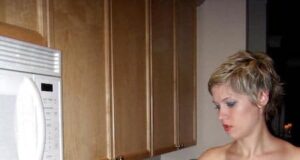 Bring was zum essen mit wenn du mich ficken willst! Bring was zum essen mit dann darfst du mich kostenlos ficken!