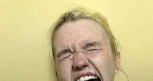 In die Fresse wichsen Ich suche Kerle die mir in die Fresse wichsen