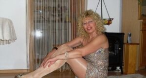 Nylons und Natursekt Ich stehe auf Nylons und Natursekt