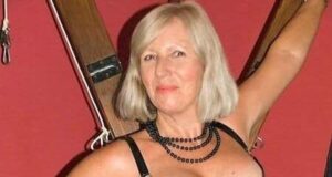 Fetischlady sucht Haussklaven Fetischlady sucht Haussklaven zur konsequenten Erziehung