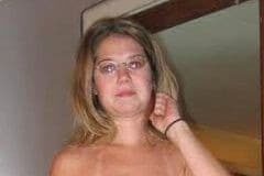 Wer will eine unbefriedigte Hausfrau ficken Unbefriedigte Hausfrau bietet Sexwochenende!
