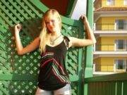 Creampie Teeny sucht ältere Männer Creampie Teeny lässt sich alle Löcher besamen!