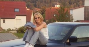 Das Parkplatzluder lässt sich hart ficken! Das Parkplatzluder lässt sich gerne die Muschi lecken!