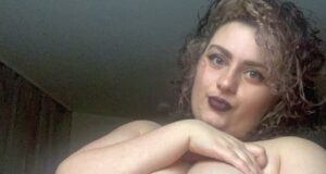 Fette Fotze in alle Löcher ficken Fette Fotze will in alle Löcher gefickt werden