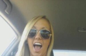 Ich bin eine naturgeile Blondine und suche eine offene Sexbeziehung