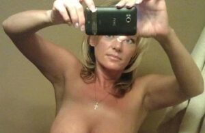 Sexgeile MILF aus München in alle Löcher ficken