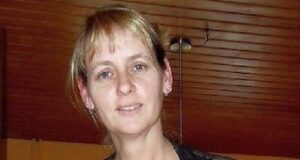 Blonde MILF steht auf tabulosen Sex ohne Kondom Nymphomane MILF sucht tabulosen Sex ohne Kondom